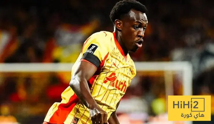 سعود عبدالحميد على رادار الدوري الإنجليزي !