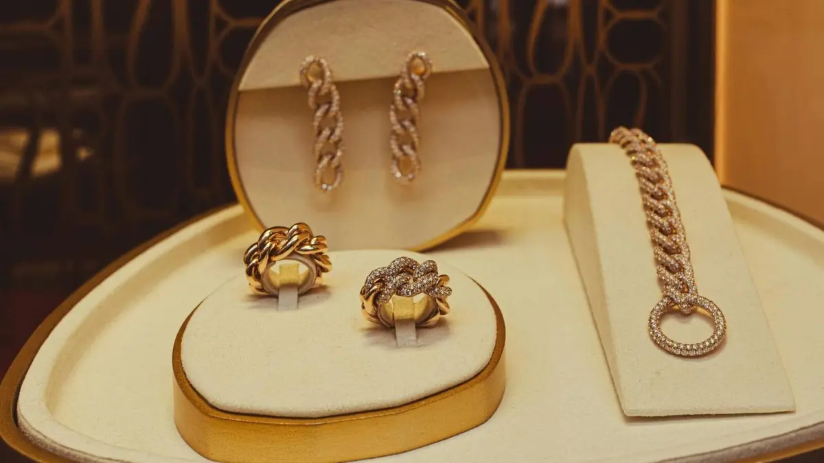 أسعار الذهب تتراجع.. "المعدن الأصفر" يفقد 77 دولارا ويهبط إلى مستوى 5,150 دولارا