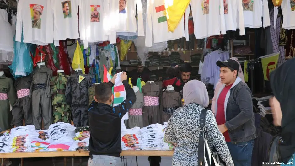 أكراد القامشلي بعد اتفاق دمشق وقسد.. ترقب وتفاؤل حذر