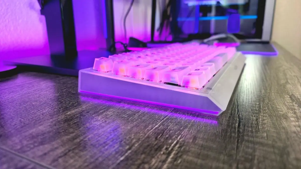 مجموعة Phantom White من Razer: تجربة شخصية مع تصميم شفاف يغير شكل الباتل ستيشن بالكامل - التقنية بلا حدود