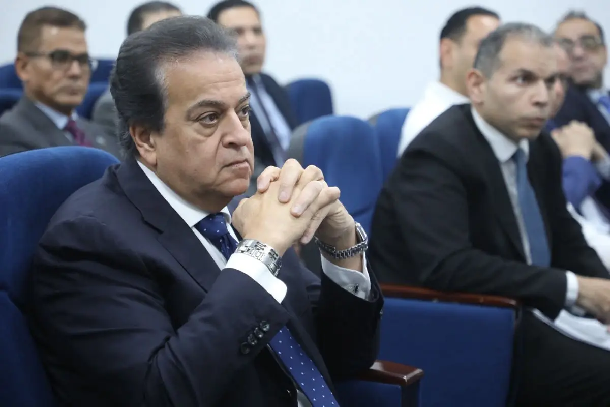 وزير الصحة يعقد اجتماعًا مع اللجنة العليا للشبكة القومية للسكتة الدماغية على هامش افتتاح وحدة بمستشفى العاصمة الجديدة