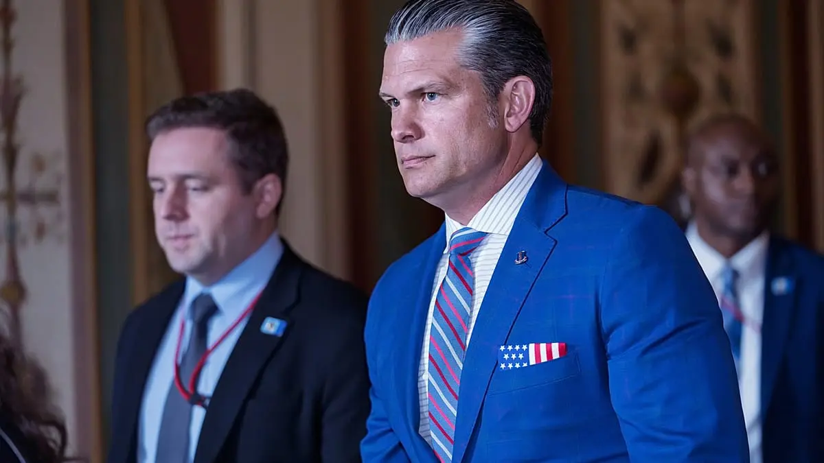 الملفات الغامضة: هل يحسم وزير الحرب الأمريكي الجدل حول الكائنات الفضائية والحياة خارج الأرض؟