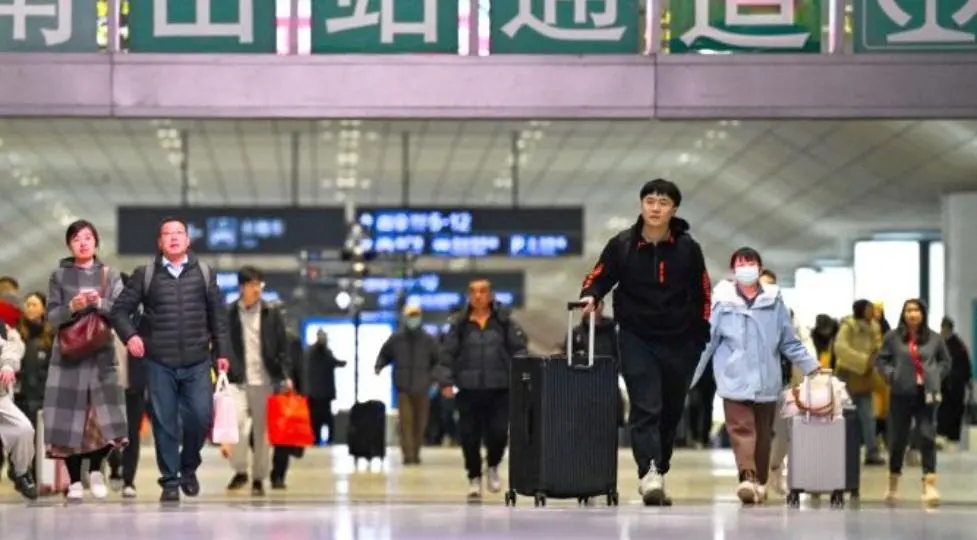 السكك الحديدية الصينية تسجل 36.8 مليون رحلة في يومين