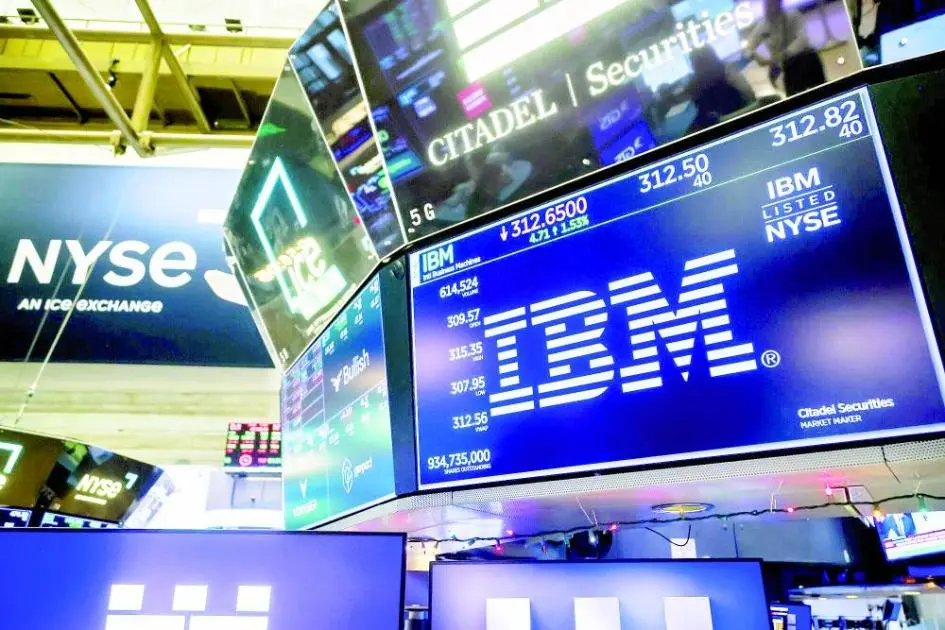 «أنثروبيك» تهوي بأسهم «آي بي إم» 13%.. أسوأ أداء يومي منذ 2000