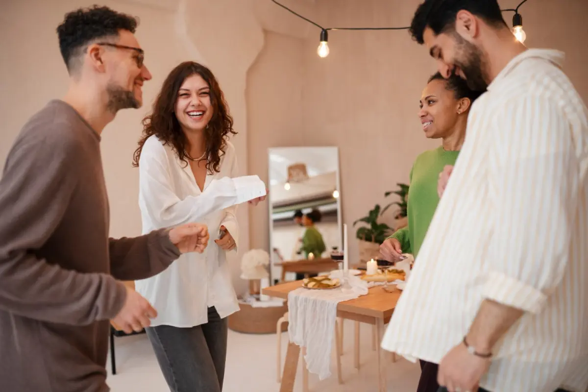 كيف تعيد بناء دائرتك الاجتماعية وتكوّن صداقات حقيقية من جديد؟