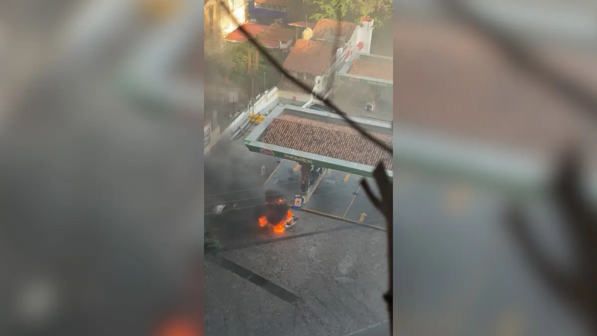 "كأنها منطقة حرب".. أمريكي عالق بالمكسيك يروي ما حدث بعد مقتل إل مينشو