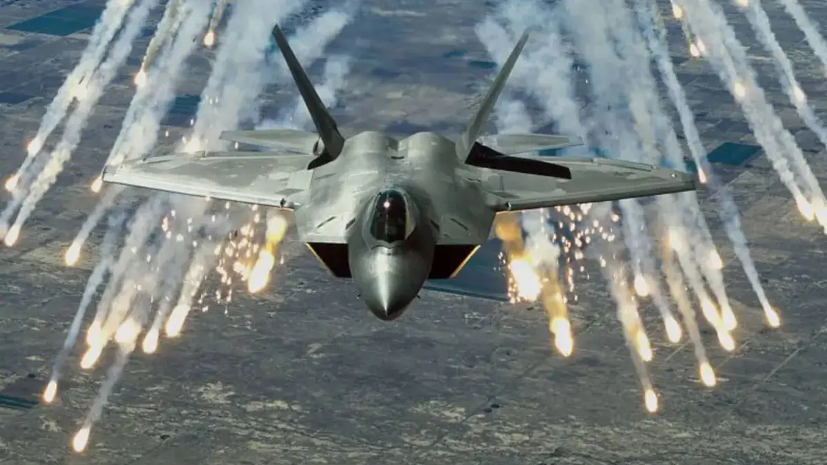 سلاح واشنطن السري يصل للمنطقة.. لماذا يتمسك الكونغرس بحصرية طائرات F-22 Raptor ؟