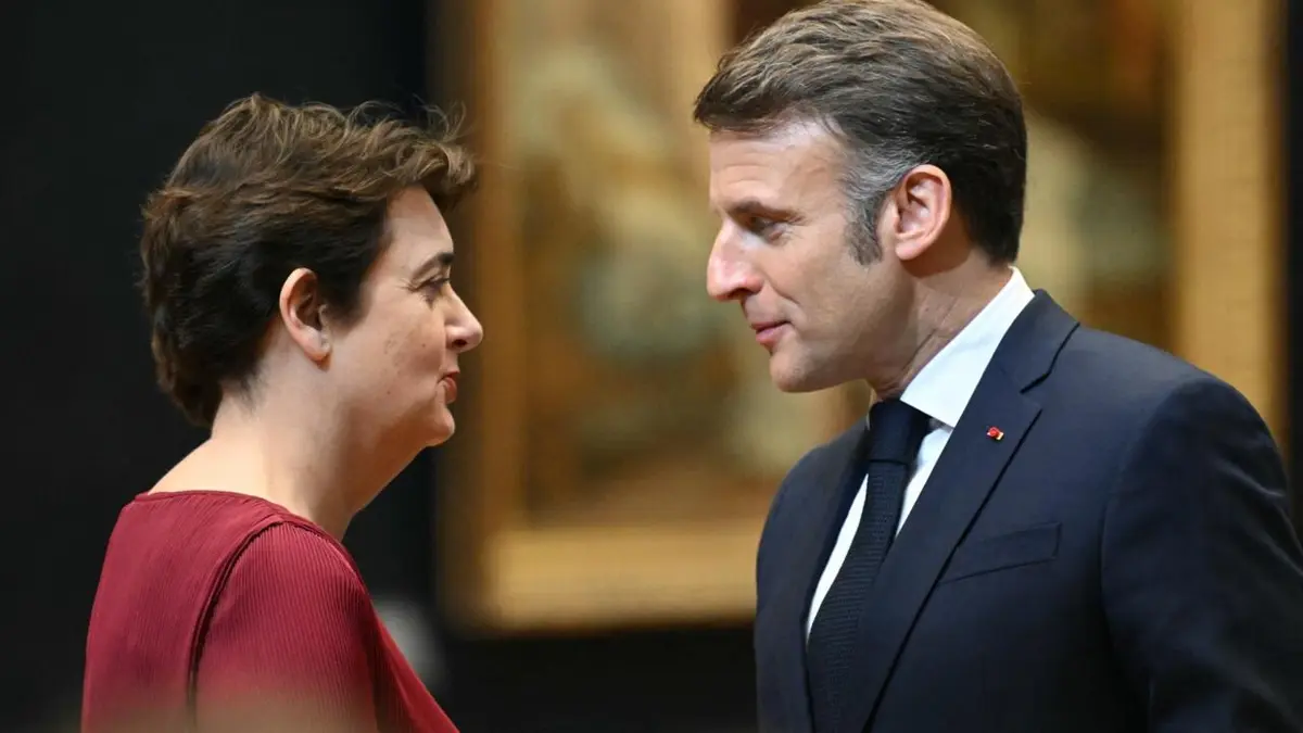 ماكرون يقبل استقالة مديرة متحف اللوفر بعد أربعة أشهر من عملية سرقة مجوهرات