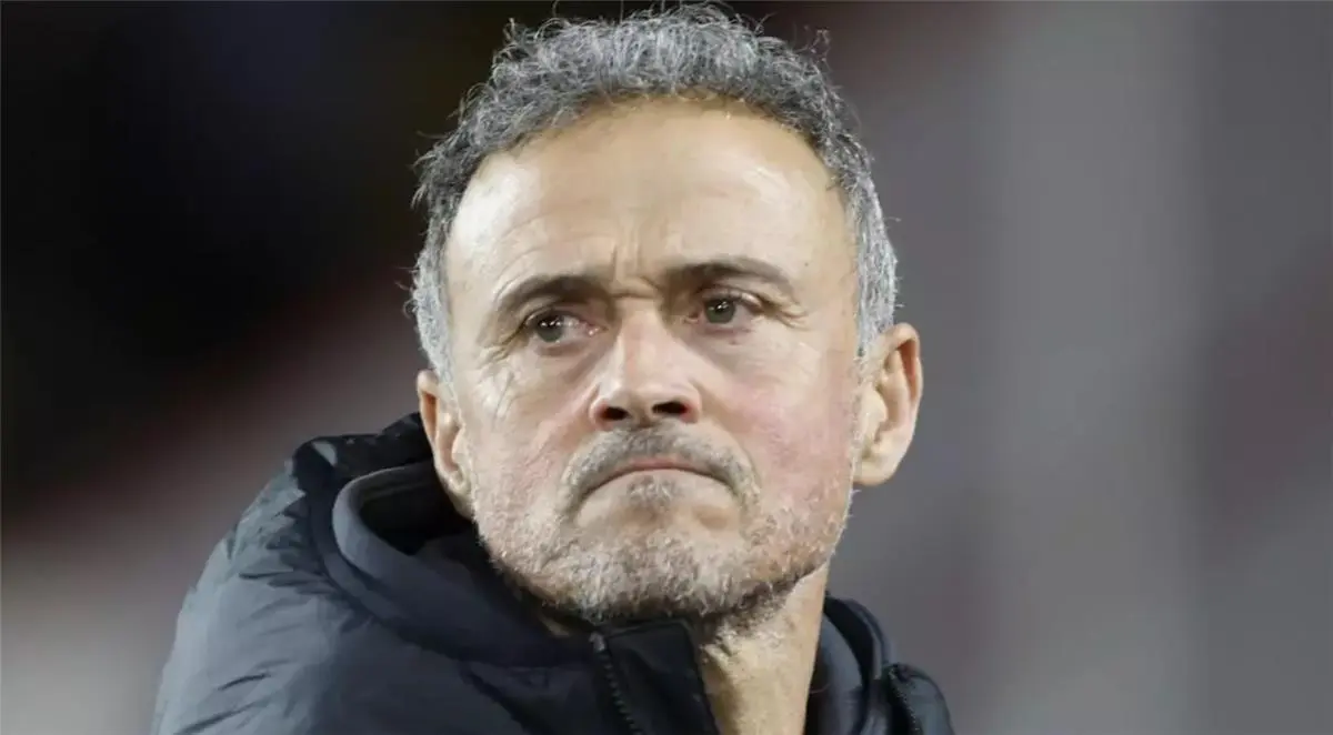 إنريكي: قضية حكيمي بأيدي القضاء.. وهذا ما ينقص باريس سان جيرمان ليقارن بأفضل الفرق