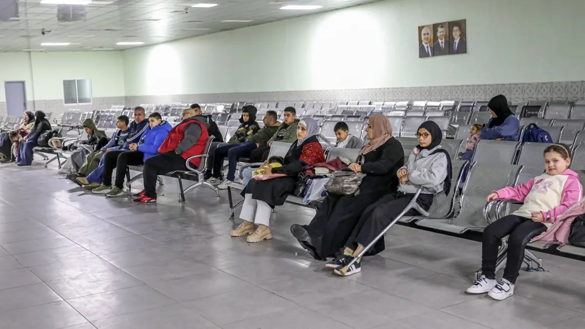 عودة مجموعة من مرضى غزة بعد استكمال علاجهم في المستشفيات الأردنية