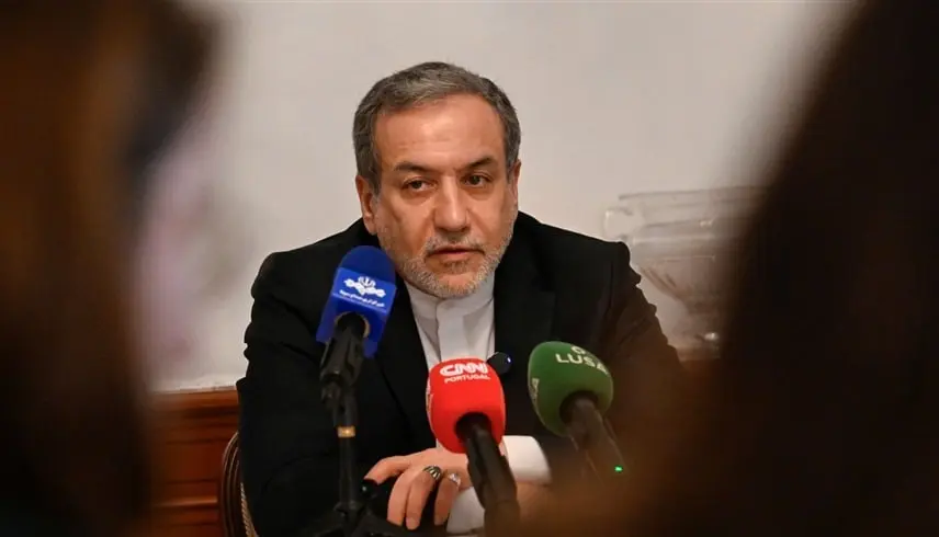 وفد إيران للمفاوضات النووية مع أمريكا يغادر إلى جنيف - موقع 24