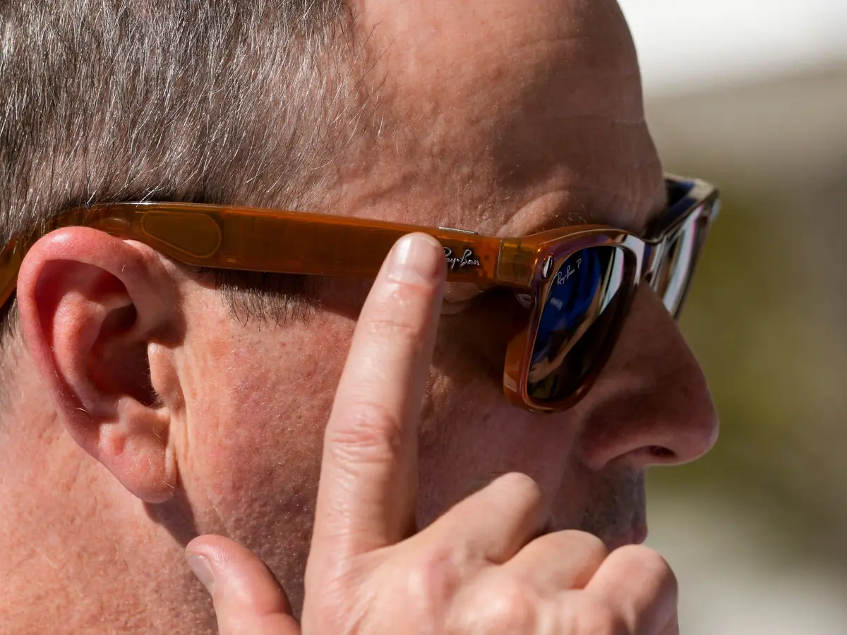 تطبيق جديد لاكتشاف مرتدي النظارات الذكية بالقرب منك