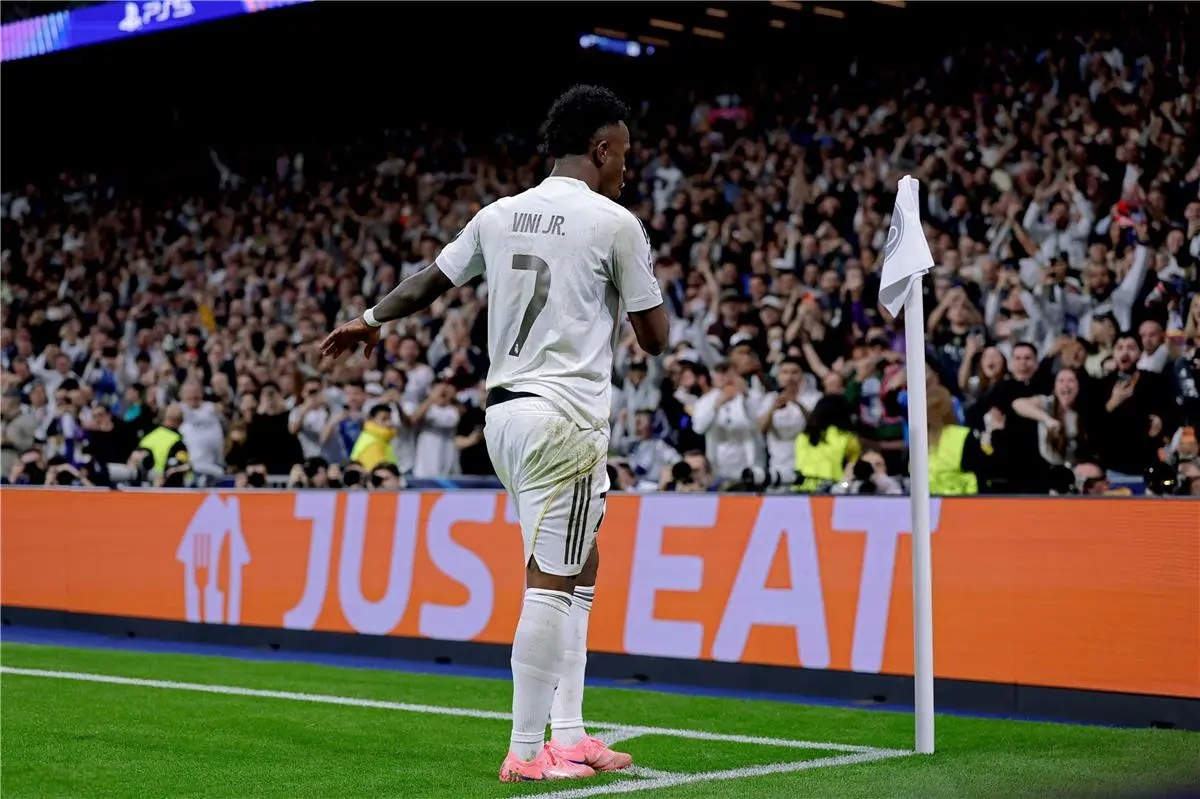 أربيلوا: "نقالة" أسينسيو أصابتنا بالغثيان.. وأسلوبنا يعتمد على فينيسيوس