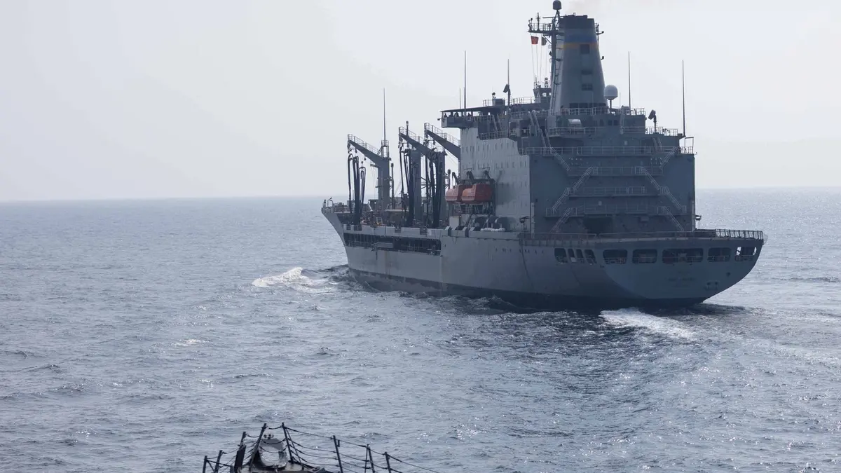 أسوشيتد برس عن صور أقمار صناعية: جميع السفن الأمريكية في مقر الأسطول الخامس تحركت إلى عرض البحر