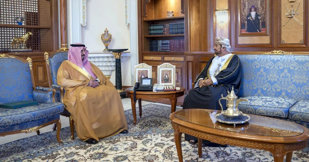 سلطان عُمان يتلقى رسالة من العاهل السعودي