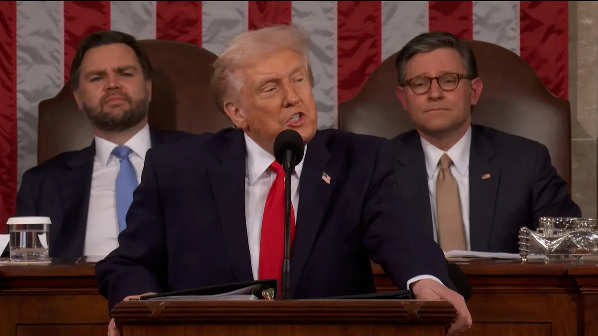 مشاهد متوترة خلال خطاب ترامب.. انسحابات واحتجاجات ومواجهة كلامية