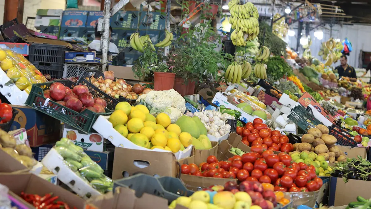 البندورة بـ 10 قروش.. استقرار أسعار الخضار الأساسية ووصول 1398 طنا للمركزي عمان الأربعاء