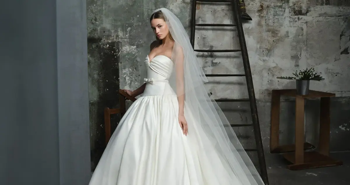 لعروسة ربيع 2026… صيحات فساتين الزفاف بإنتظاركِ!