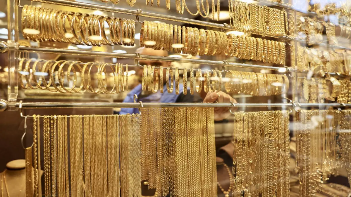 تعرف إلى أسعار الذهب والليرات الرشادي والإنجليزي في الأردن الخميس