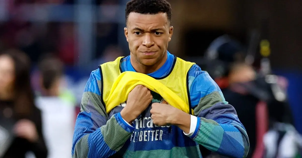 كيليان مبابي يستبعد الجراحة من أجل المونديال.. كيف يحل مشكلة ركبته؟