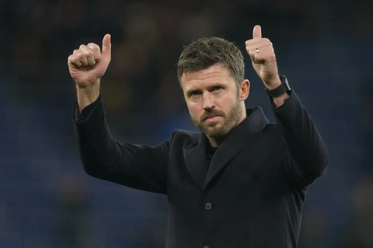 The major arguments for and against Man United’s big Michael Carrick decision