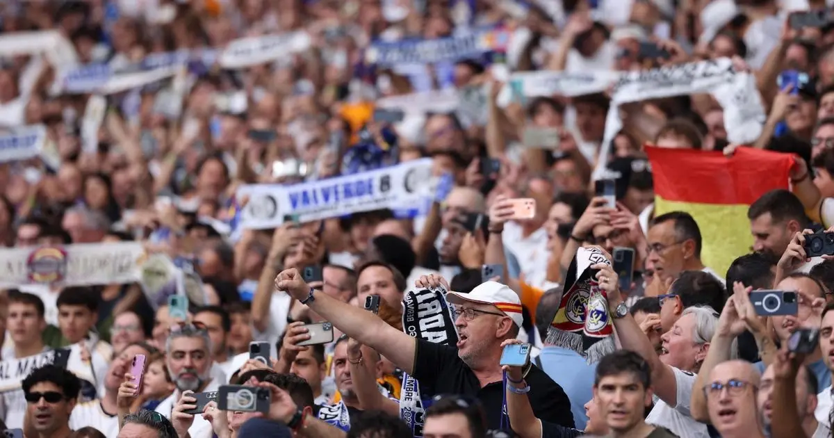 ريال مدريد يفتح تحقيقًا عاجلًا بعد تحية نازية في برنابيو