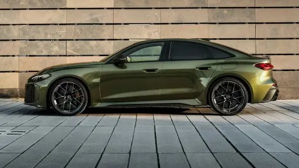 تسارع مذهل.. ماذا تقدم أودي RS5 الجديدة كليا؟