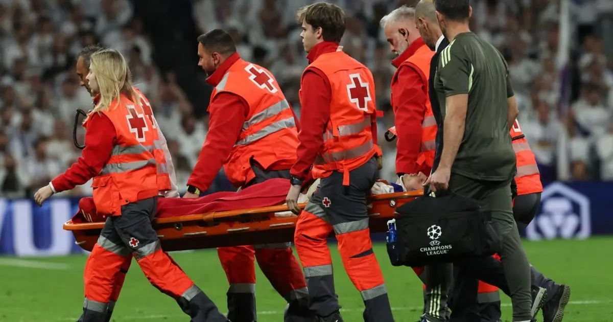 أسينسيو يطمئن جمهور ريال مدريد بعد "الإصابة المُخيفة" أمام بنفيكا