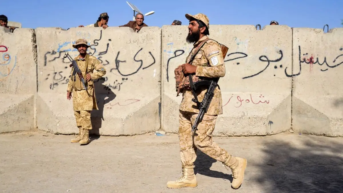 الجيش الأفغاني يشن هجوما واسعا على مواقع باكستانية