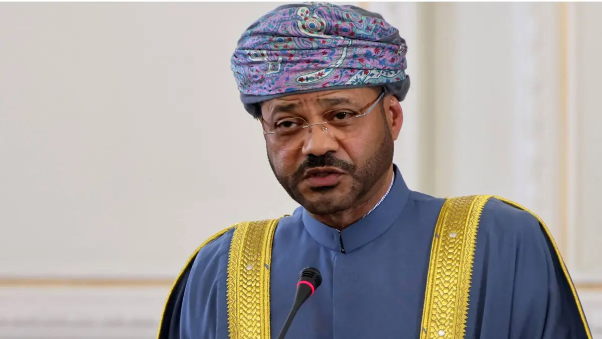 وزير الخارجية العماني:يعلن إنتهاء المفاوضات.. وإستئنافها بعد تشاور الوفدين مع مسؤولي البلدين