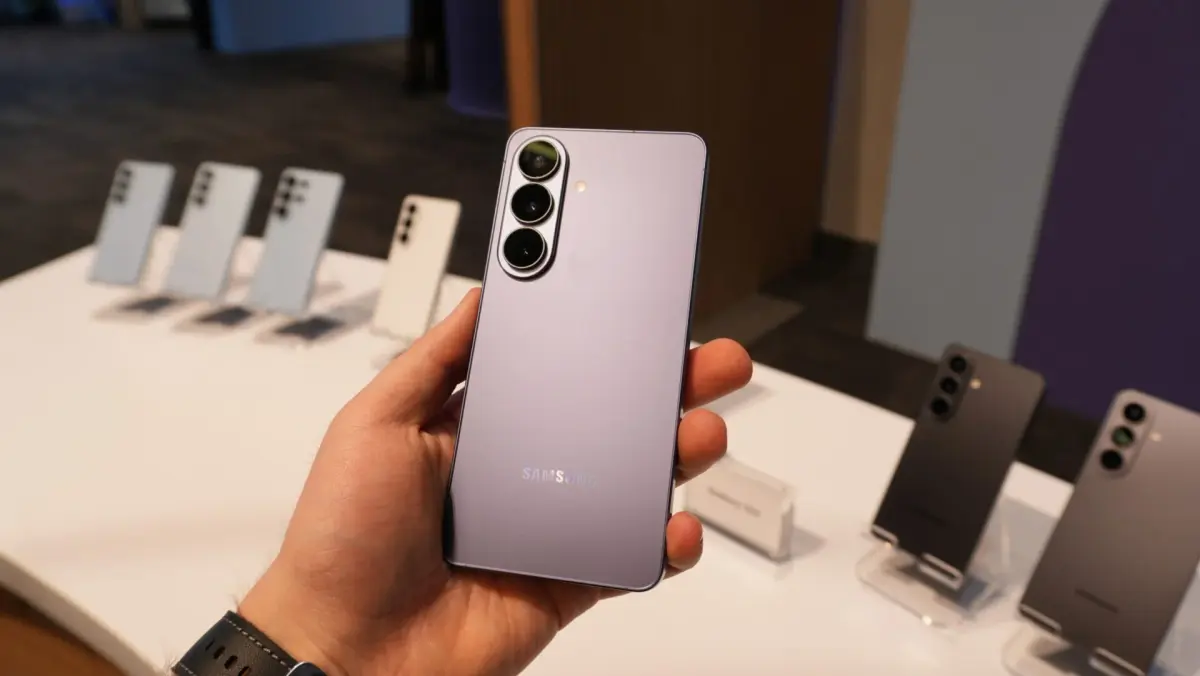 كيف تغيرت سرعة الشحن في Galaxy S26 وS26+؟ - عالم التقنية