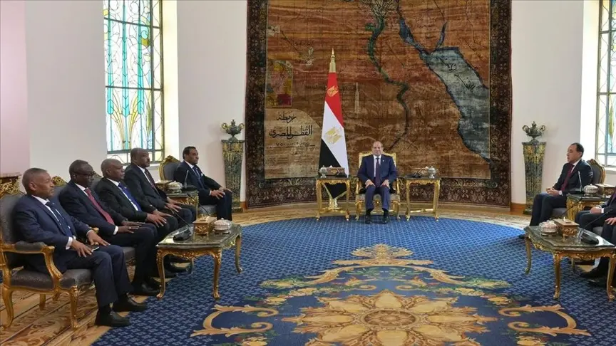 السيسي يستقبل إدريس ويشدد على دعم مصر استقرار السودان ووحدة أراضيه