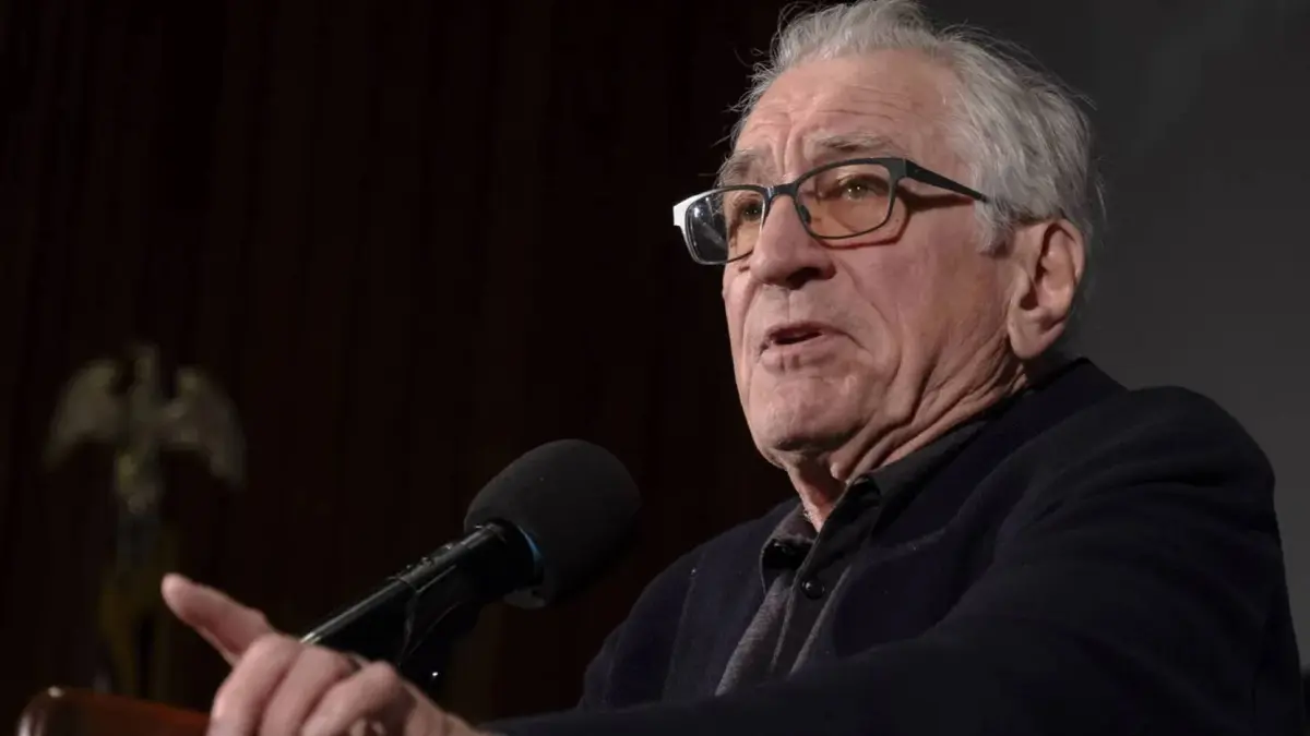 ترمب يهاجم الممثل الأمريكي دي نيرو "مجنون بمعدل ذكاء منخفض".. والممثل يدعو للنزول إلى الشوارع