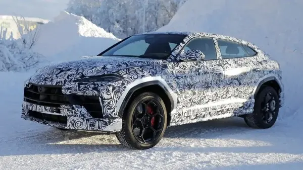 لامبورجيني أوروس بيرفورمانتي 2026