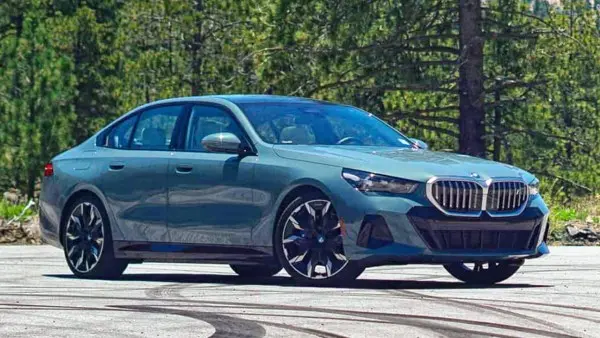 بي إم دبليو تطلق استدعاء لعدد من طرازاتها.. لهذا السبب