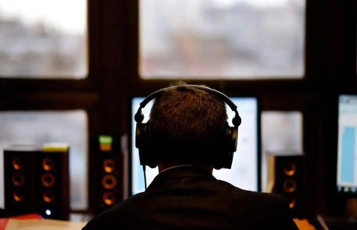 هاشتاق عربي - من أداة يومية إلى مصدر قلق صحي: ماذا وُجد في سماعات الرأس؟