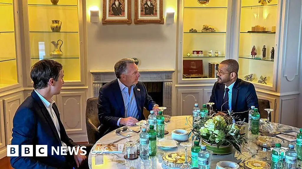 الولايات المتحدة وإيران: هل تنجح جولة المفاوضات الثالثة في منع مواجهة عسكرية؟ - BBC News عربي