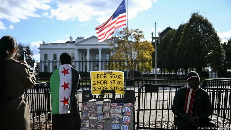 إدارة ترامب تلجأ للقضاء لإنهاء وضع الحماية المؤقتة للسوريين