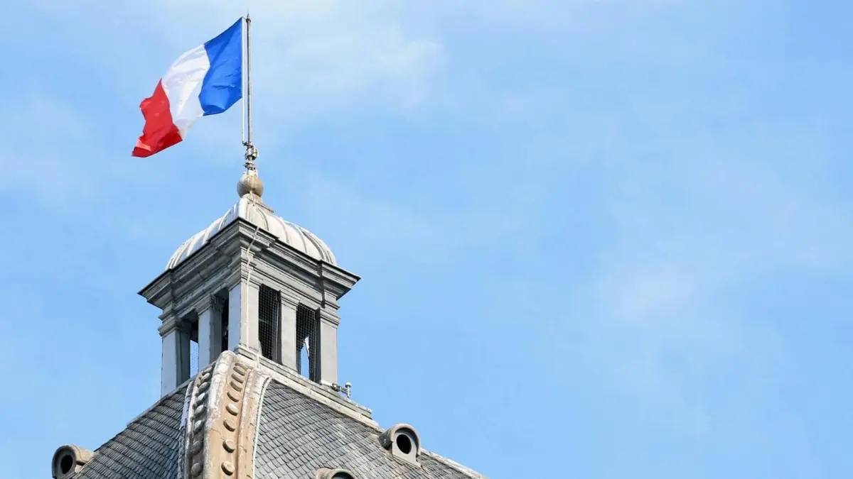 فرنسا تحذر رعاياها: "تجنبوا السفر إلى كيان الاحتلال والضفة الغربية" بسبب التوترات مع إيران