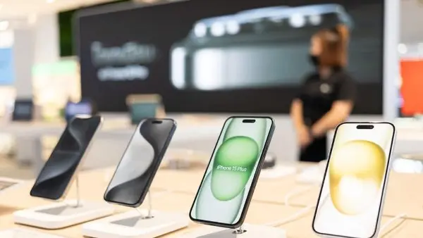 سوق الهواتف الذكية العالمي يواجه أكبر تراجع في 2026.. فما تأثيره على مصر؟