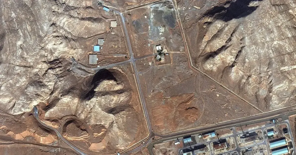 جروسي: صور بالأقمار الاصطناعية ترصد مواقع تخزين اليورانيوم في إيران