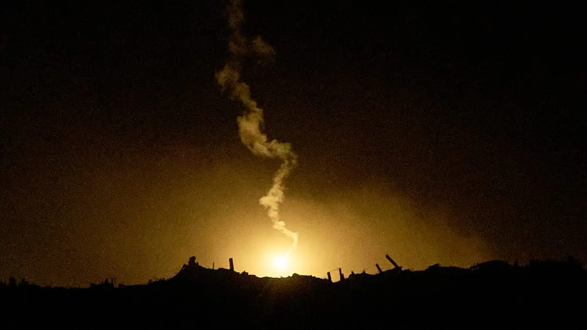 المحكمة العليا الإسرائيلية تُجمِّد قرار حظر منظمات الإغاثة.. وغارات تُسفر عن قتلى وجرحى في غزة