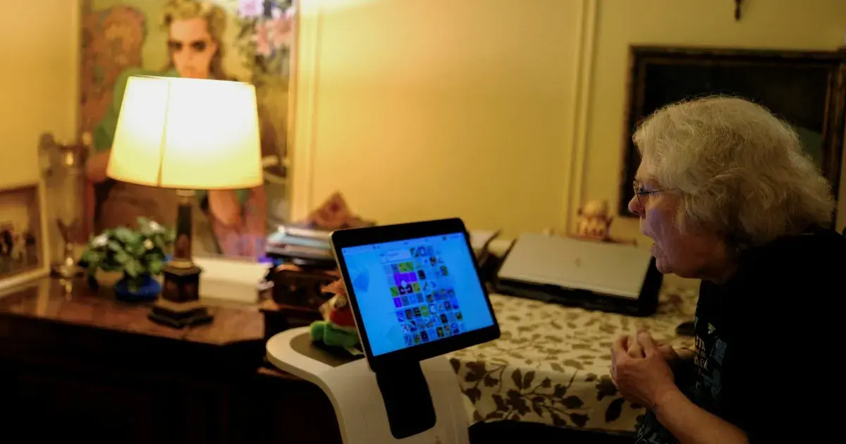 روبوتات توفر الدعم والصحبة لكبار السن في إسبانيا