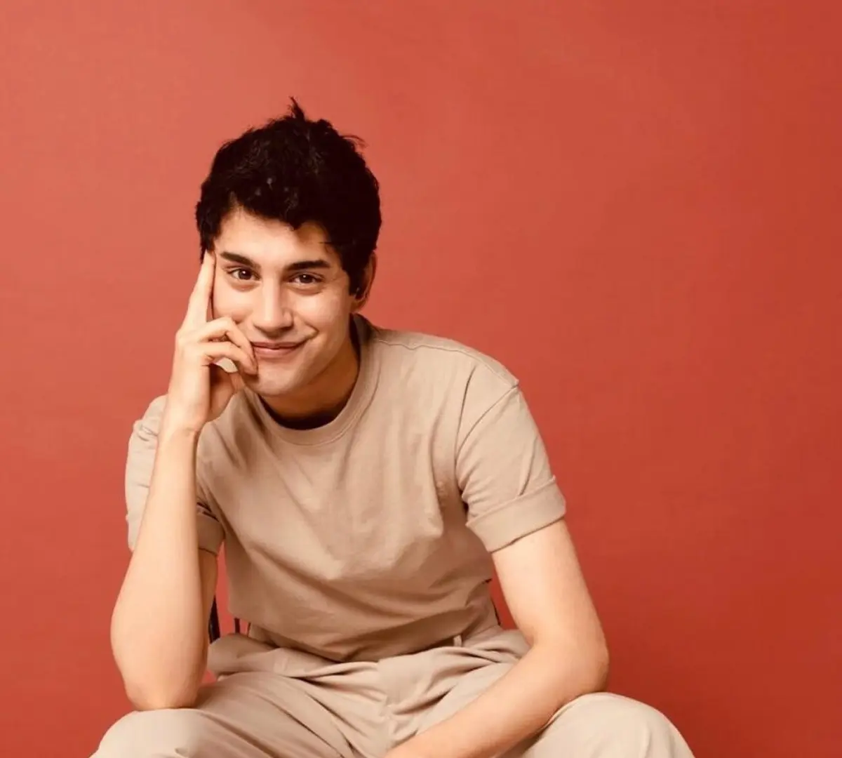 وفاة النجم التركي إبراهيم يلدزعن 27 عامًا بعد 6 أشهر من حادث سقوط شجرة في إسطنبول