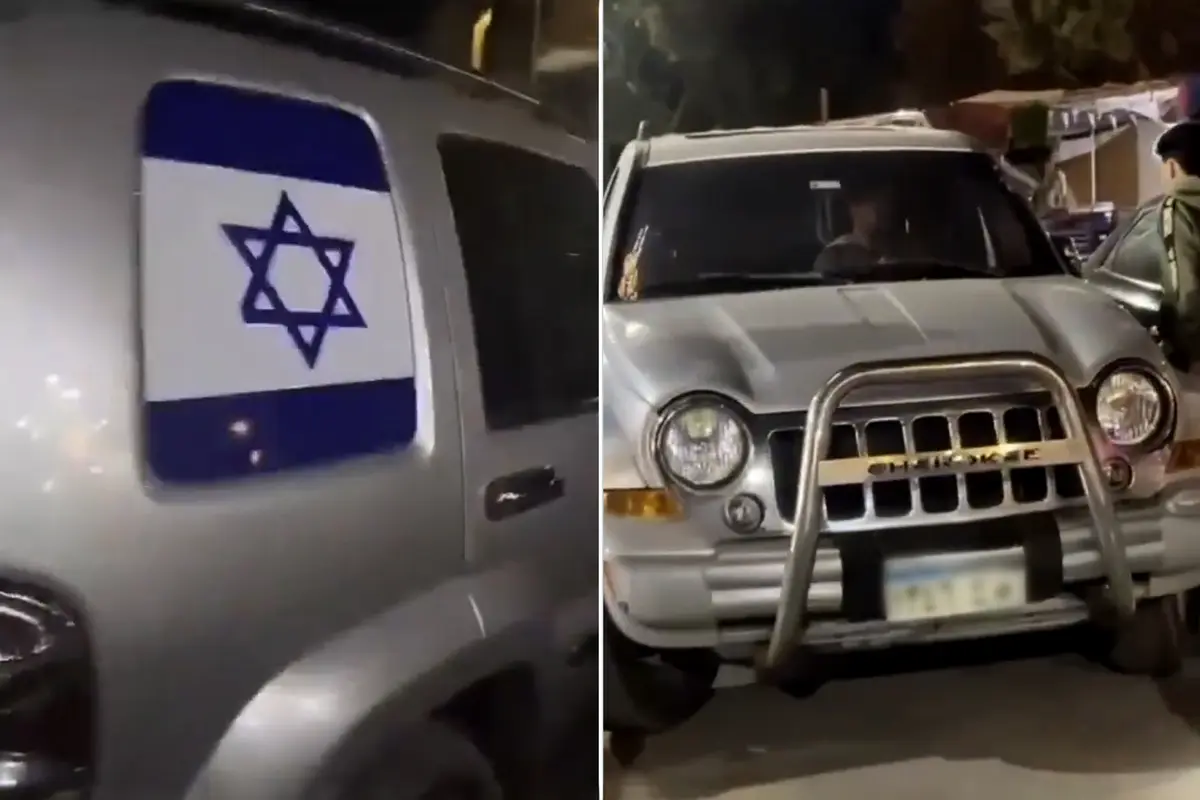 سيارة ترفع عَلم إسرائيل وتصدم المارة تشعل الجدل في مصر