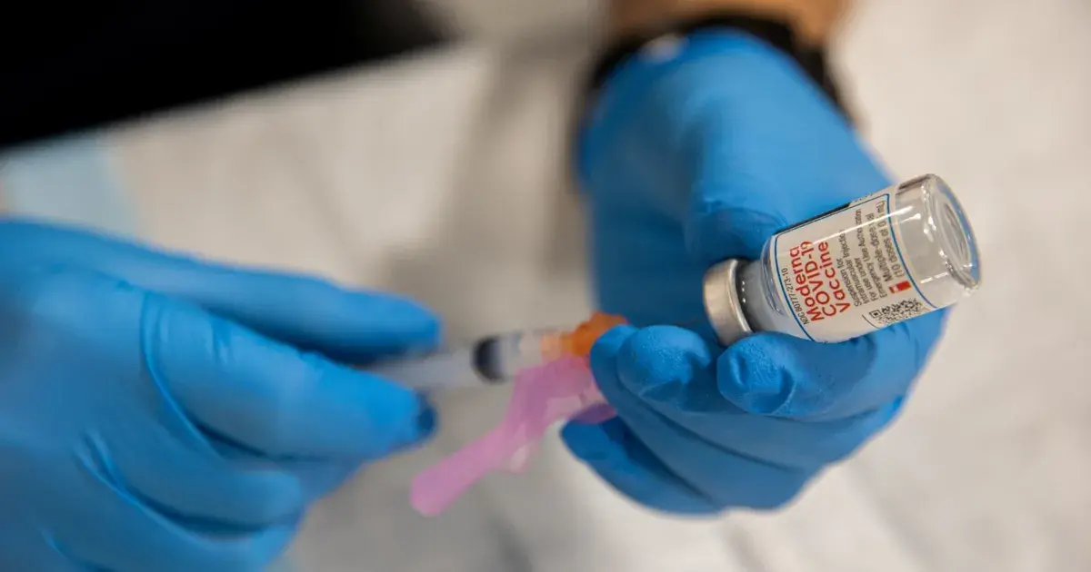 وكالة الأدوية الأوروبية توصي بالموافقة على لقاح ضد كوفيد والإنفلونزا