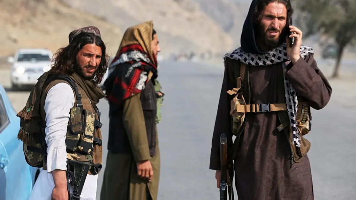 حليف الأمس.. عدوّ اليوم: كيف تحوّلت العلاقة التاريخية بين باكستان وطالبان إلى "حرب مفتوحة"؟