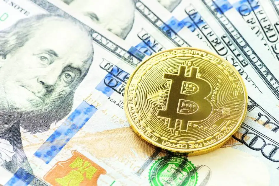 «البيتكوين» تصارع «شح السيولة» في الاقتصاد العالمي