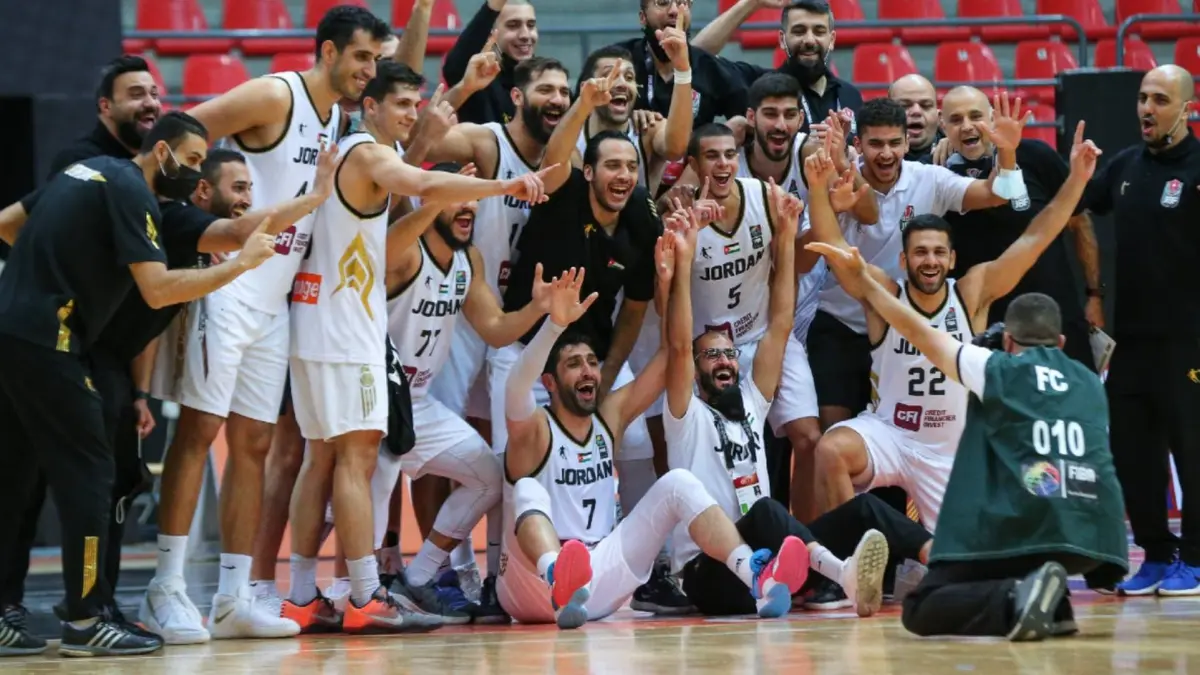 صقور الأردن يواجهون إيران في الطريق إلى مونديال السلة