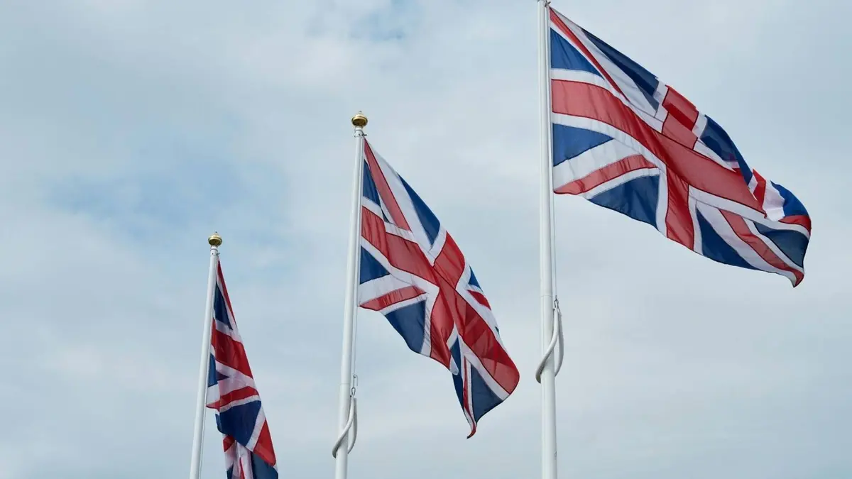 بريطانيا تعلن سحب موظفيها من إيران مؤقتا